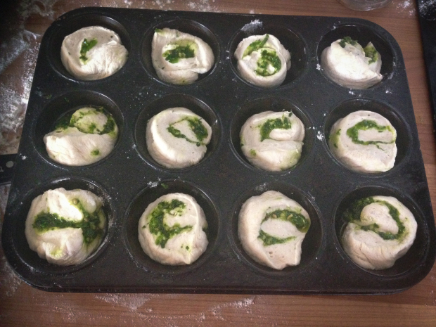 wild garlic pesto bread-1-3